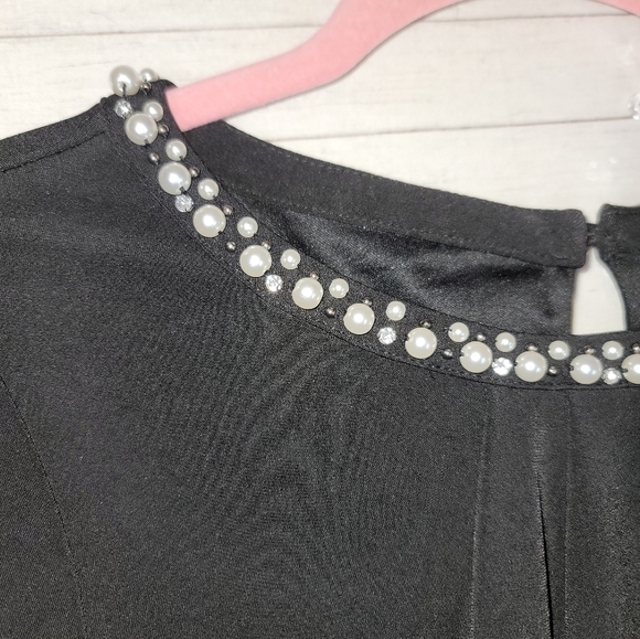 WHITE HOUSE BLACK MARKET LONG SLEEVE SHIFT DRESS PEARL/CRYSTAL NECKLINE SZ SMALL - Picture 4 of 11